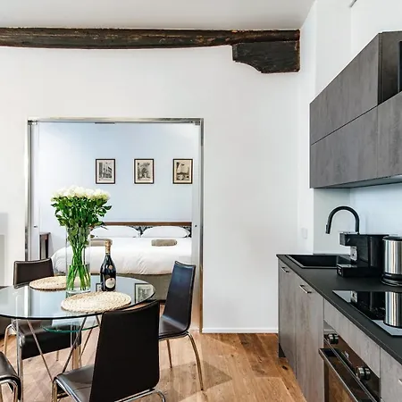 Lo Storico - The House Of Travelers Appartement *